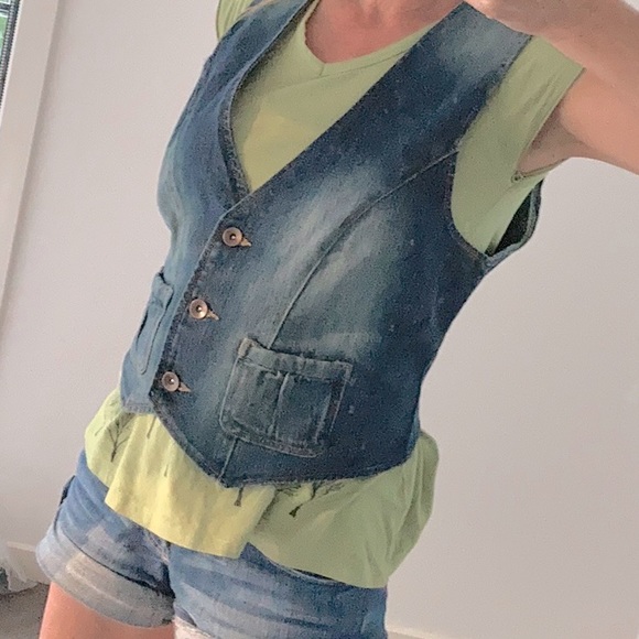 XRD Jackets & Blazers - XRD 70’s style Denim Vest